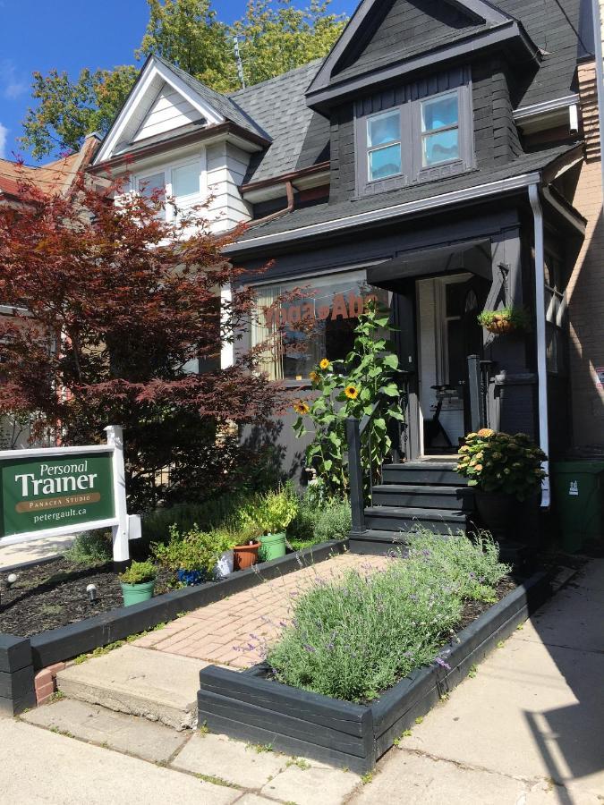 Love-Nest With Private Hot Tub Toronto Extérieur photo