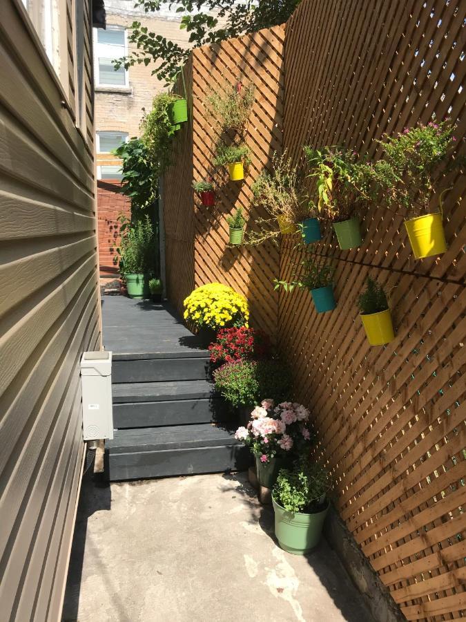 Love-Nest With Private Hot Tub Toronto Extérieur photo